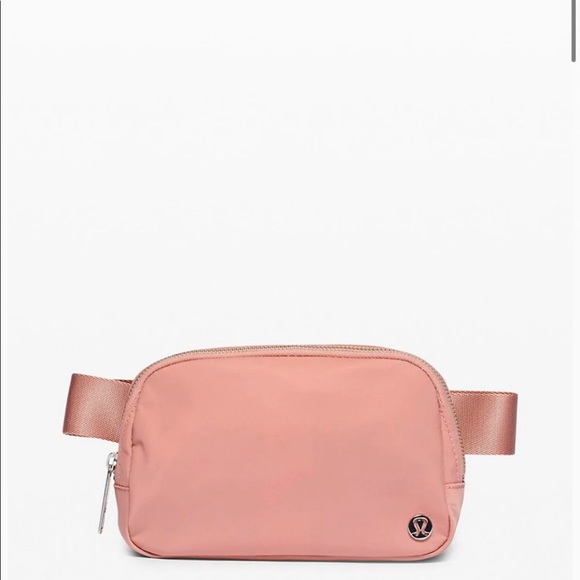lululemon athletica Handbags - Lululemon Everywhere Belt Bag